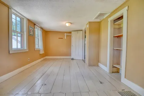 8 Meadowlark Lane Andover NH 03216