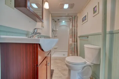 8 Meadowlark Lane Andover NH 03216