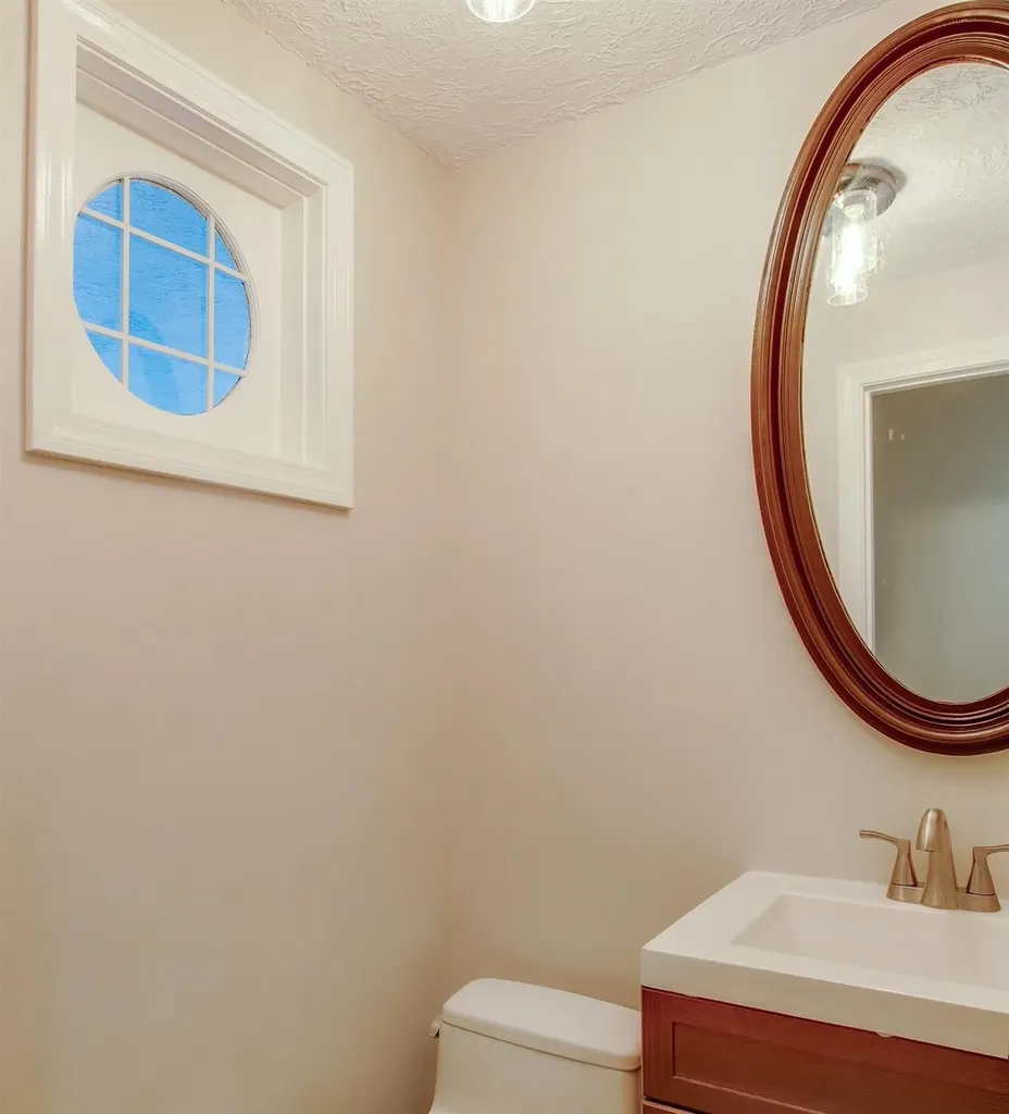 27 Buttonwood Road Bedford NH 03110