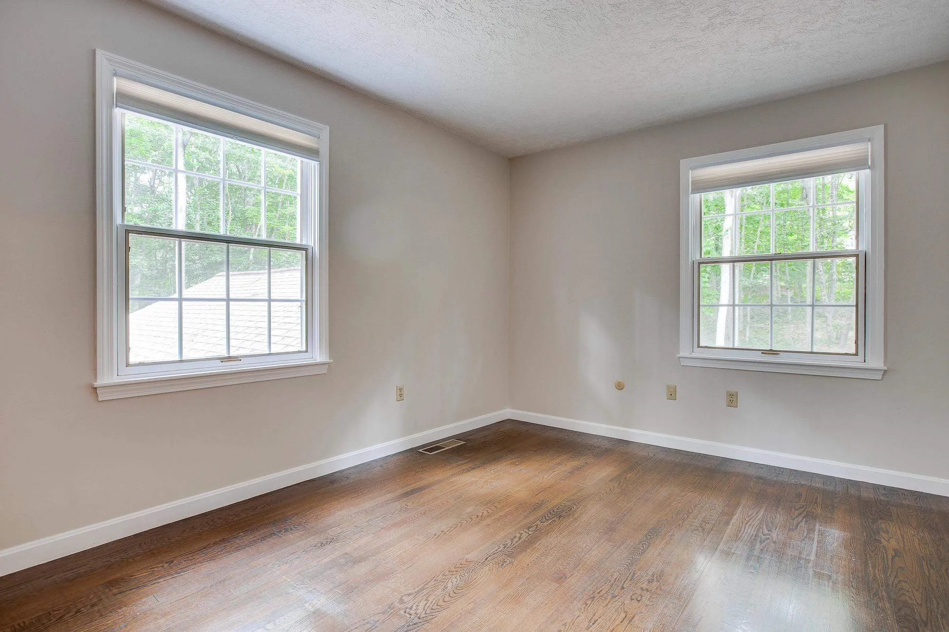 27 Buttonwood Road Bedford NH 03110