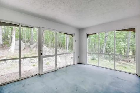 27 Buttonwood Road Bedford NH 03110