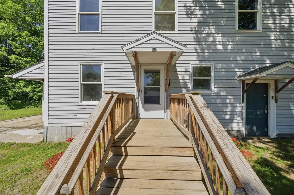 35 South Street Claremont NH 03743