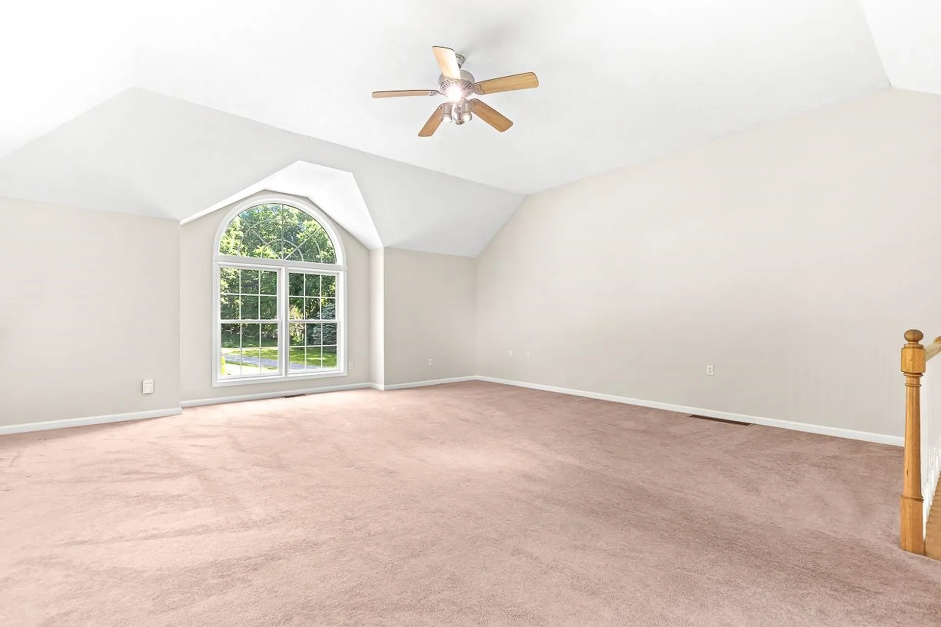 105 Wyndridge Circle Pelham NH 03076