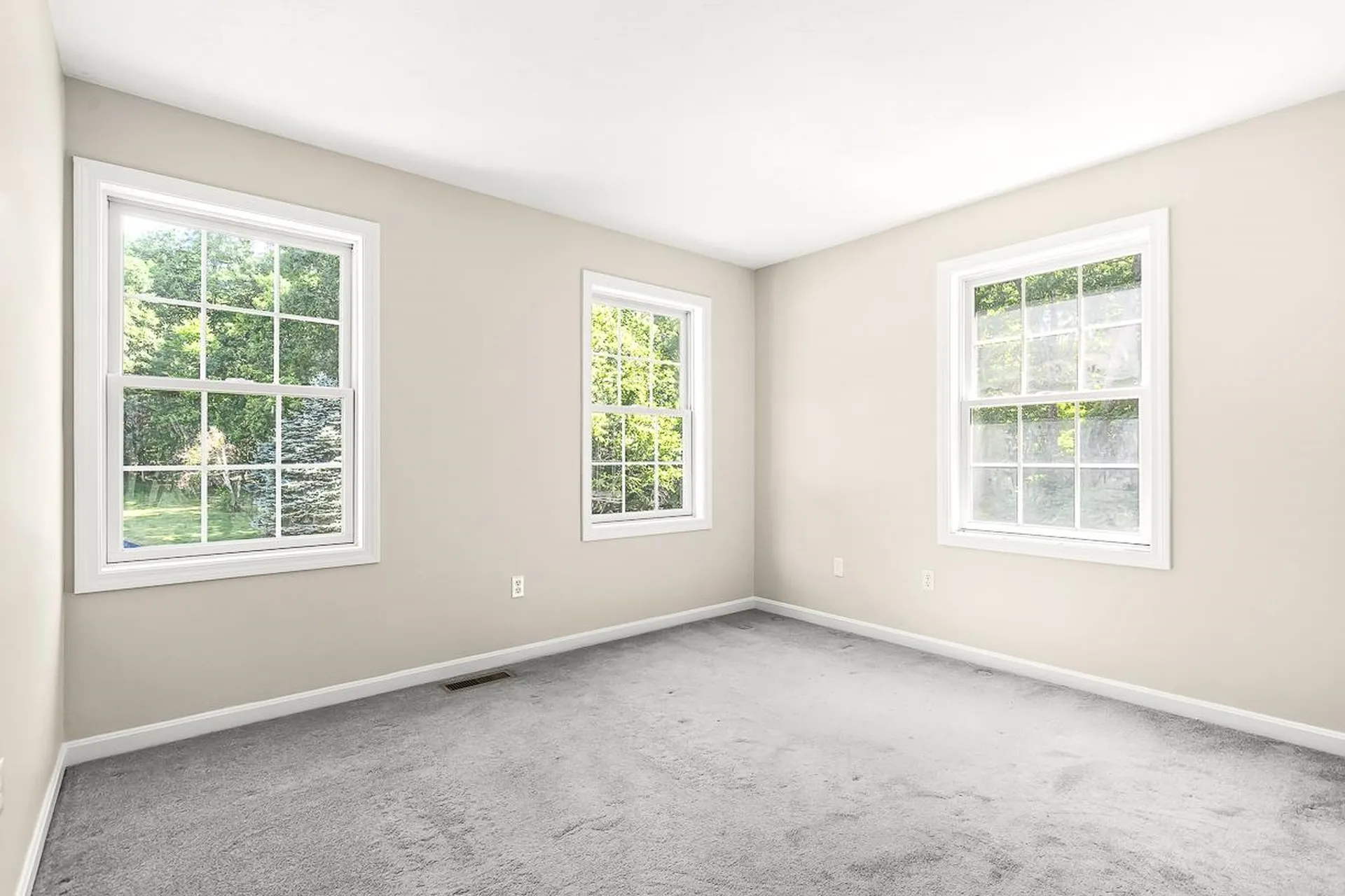 105 Wyndridge Circle Pelham NH 03076
