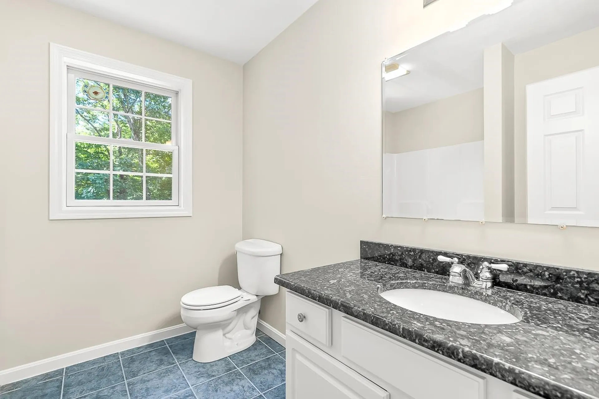 105 Wyndridge Circle Pelham NH 03076