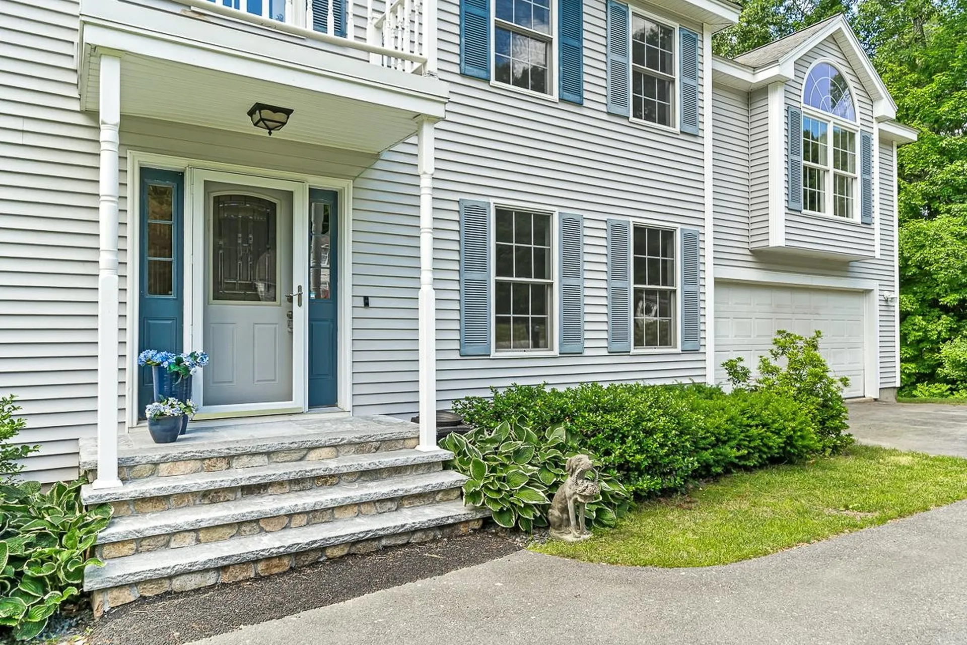 105 Wyndridge Circle Pelham NH 03076