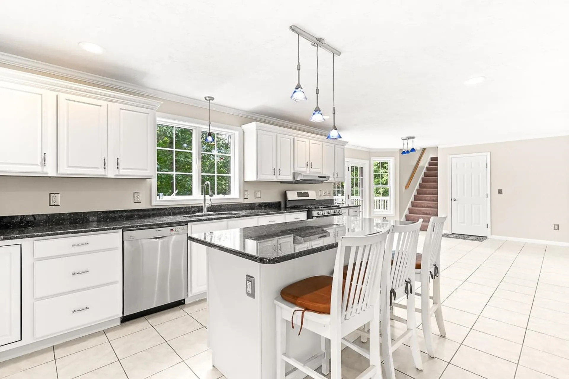 105 Wyndridge Circle Pelham NH 03076