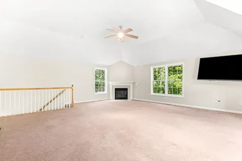 105 Wyndridge Circle Pelham NH 03076