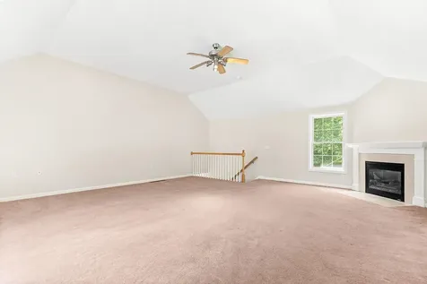105 Wyndridge Circle Pelham NH 03076