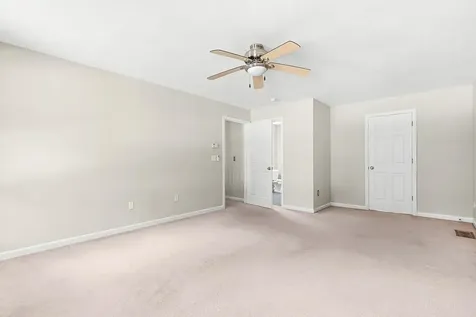 105 Wyndridge Circle Pelham NH 03076