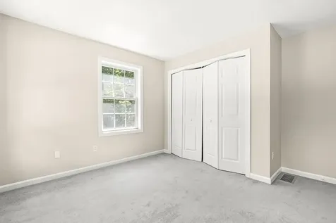105 Wyndridge Circle Pelham NH 03076