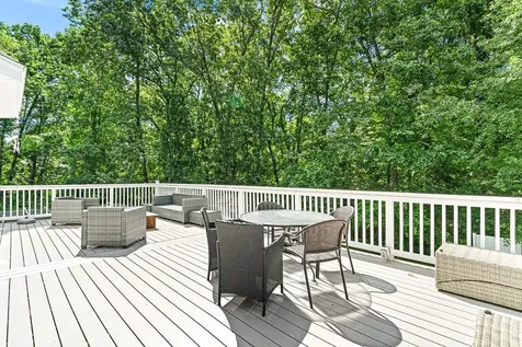 105 Wyndridge Circle Pelham NH 03076