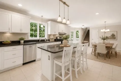 105 Wyndridge Circle Pelham NH 03076