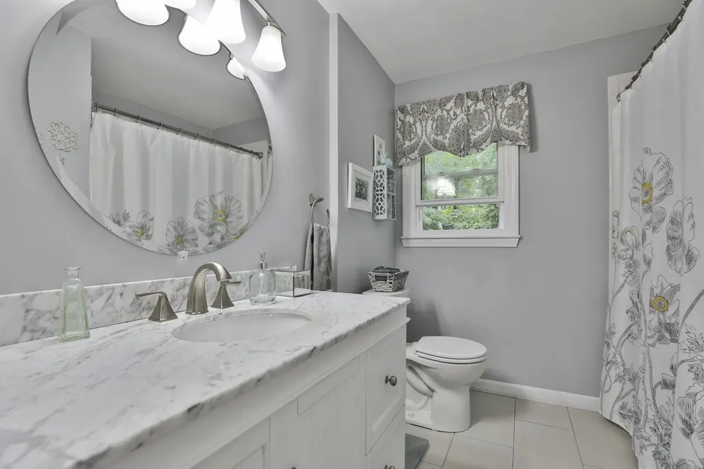 9 Candy Lane Merrimack NH 03054