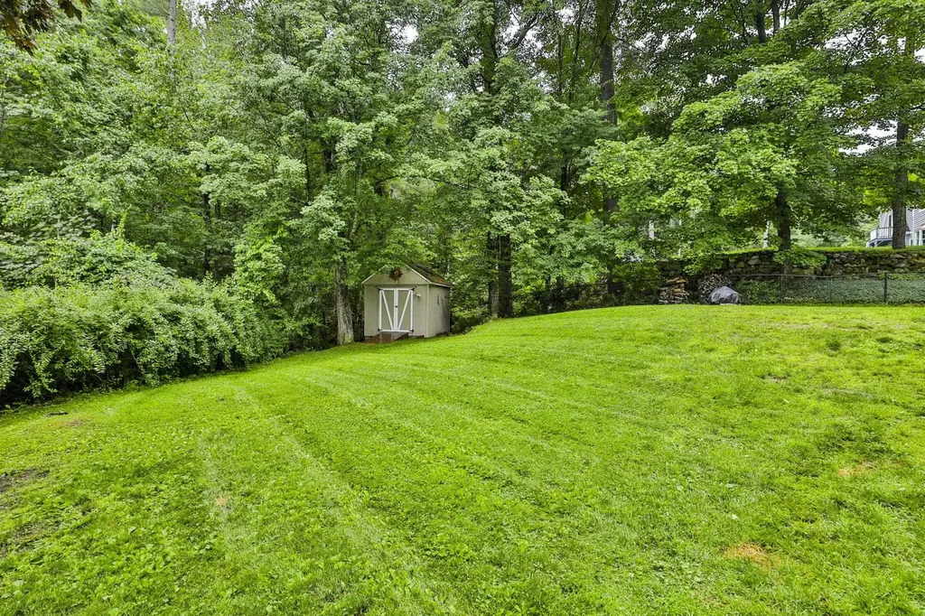 9 Candy Lane Merrimack NH 03054