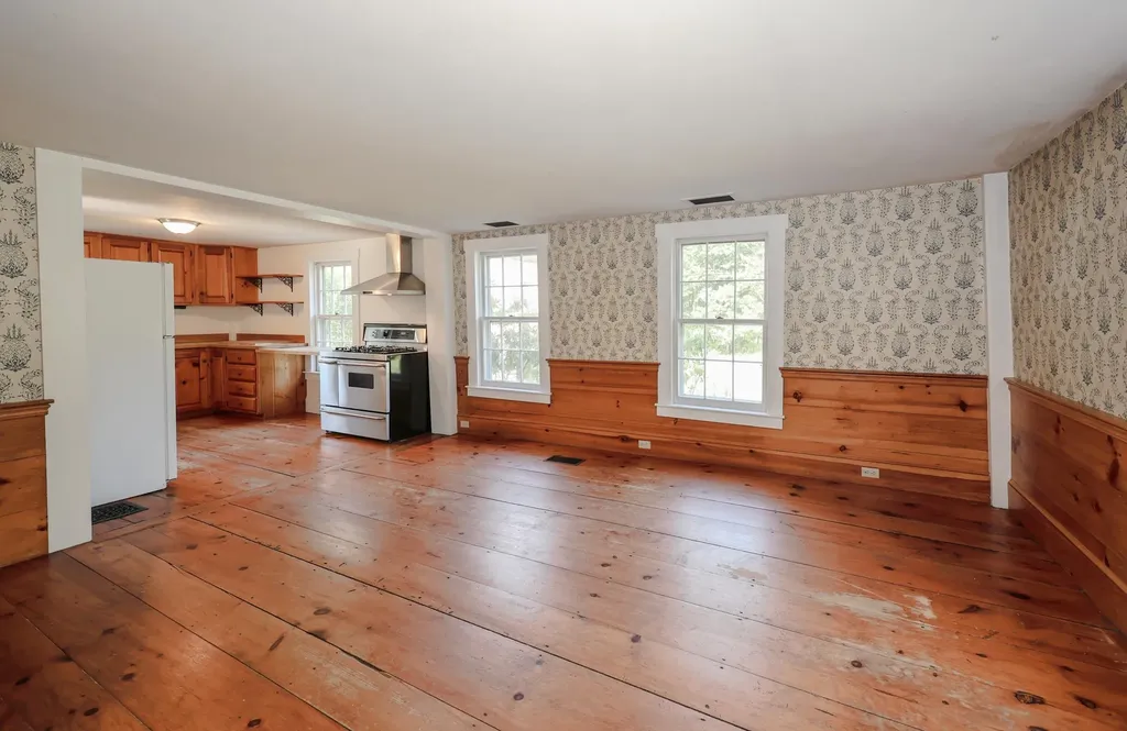 107 Greenfield Road New Boston NH 03070