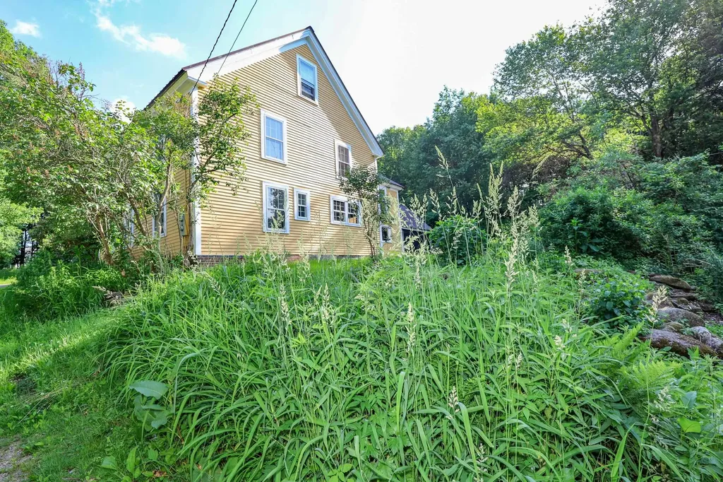 107 Greenfield Road New Boston NH 03070
