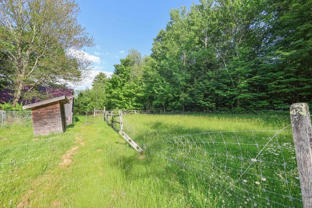107 Greenfield Road New Boston NH 03070