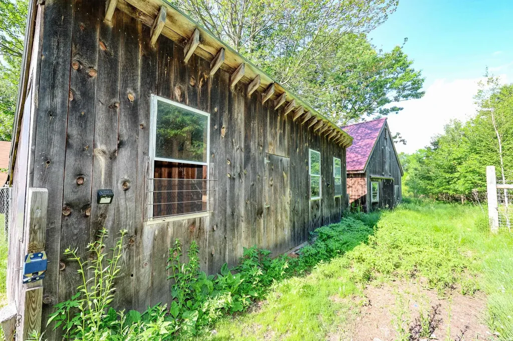 107 Greenfield Road New Boston NH 03070