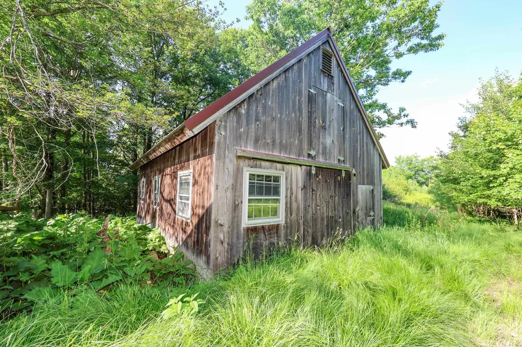107 Greenfield Road New Boston NH 03070
