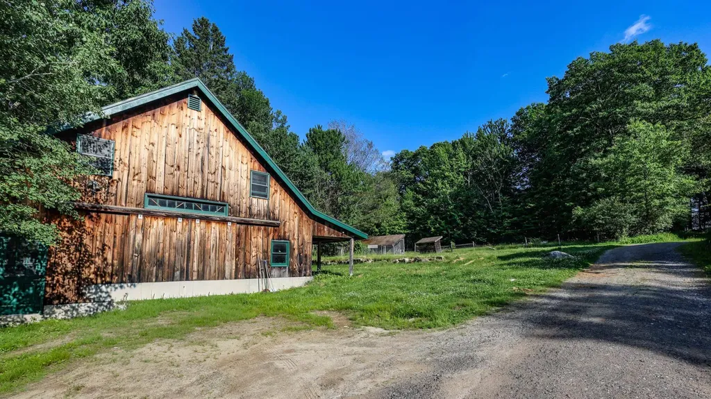 107 Greenfield Road New Boston NH 03070