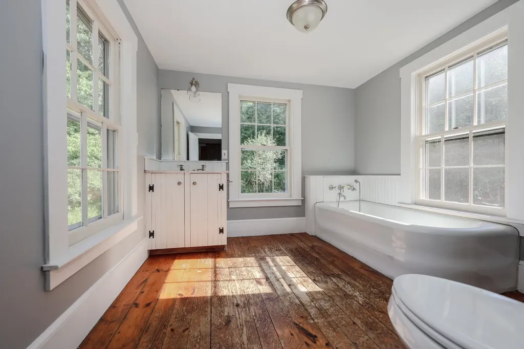107 Greenfield Road New Boston NH 03070