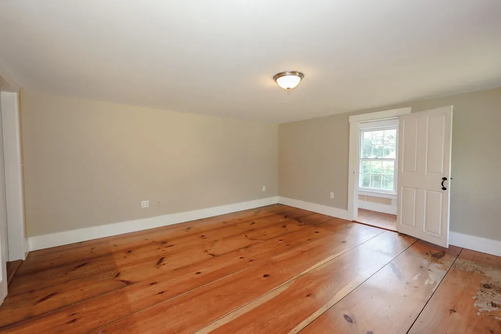 107 Greenfield Road New Boston NH 03070