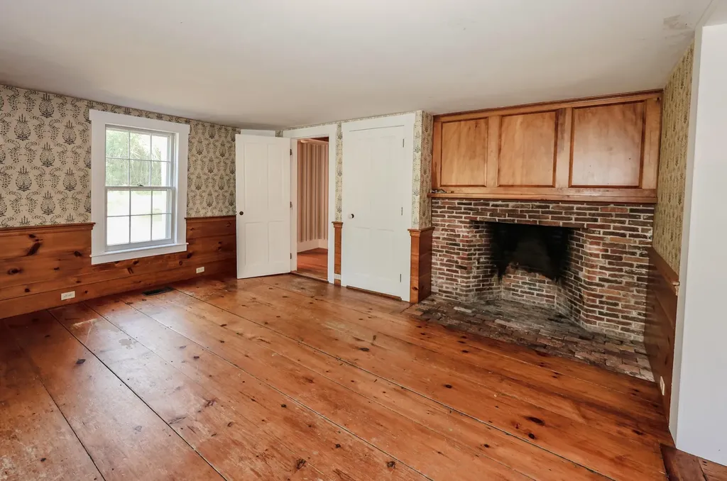107 Greenfield Road New Boston NH 03070