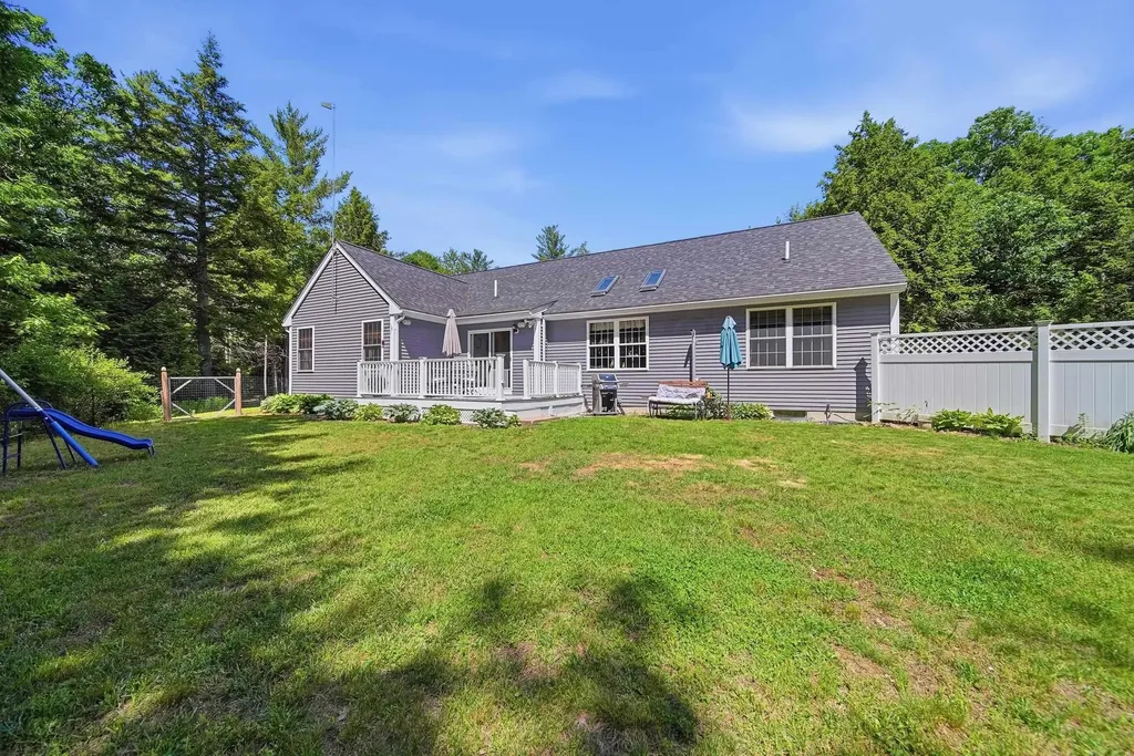 20 Hutchinson Hill Road Brookline NH 03033