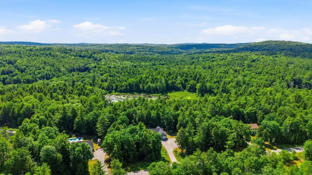 20 Hutchinson Hill Road Brookline NH 03033