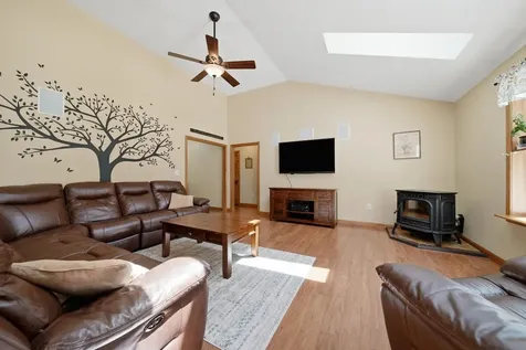 20 Hutchinson Hill Road Brookline NH 03033