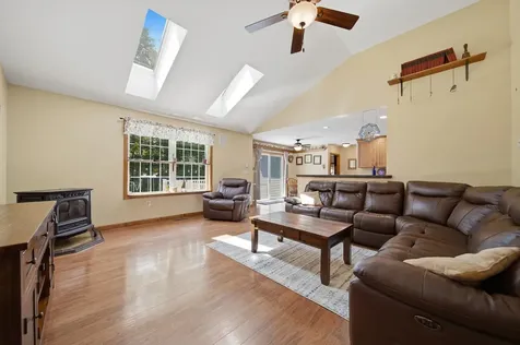 20 Hutchinson Hill Road Brookline NH 03033