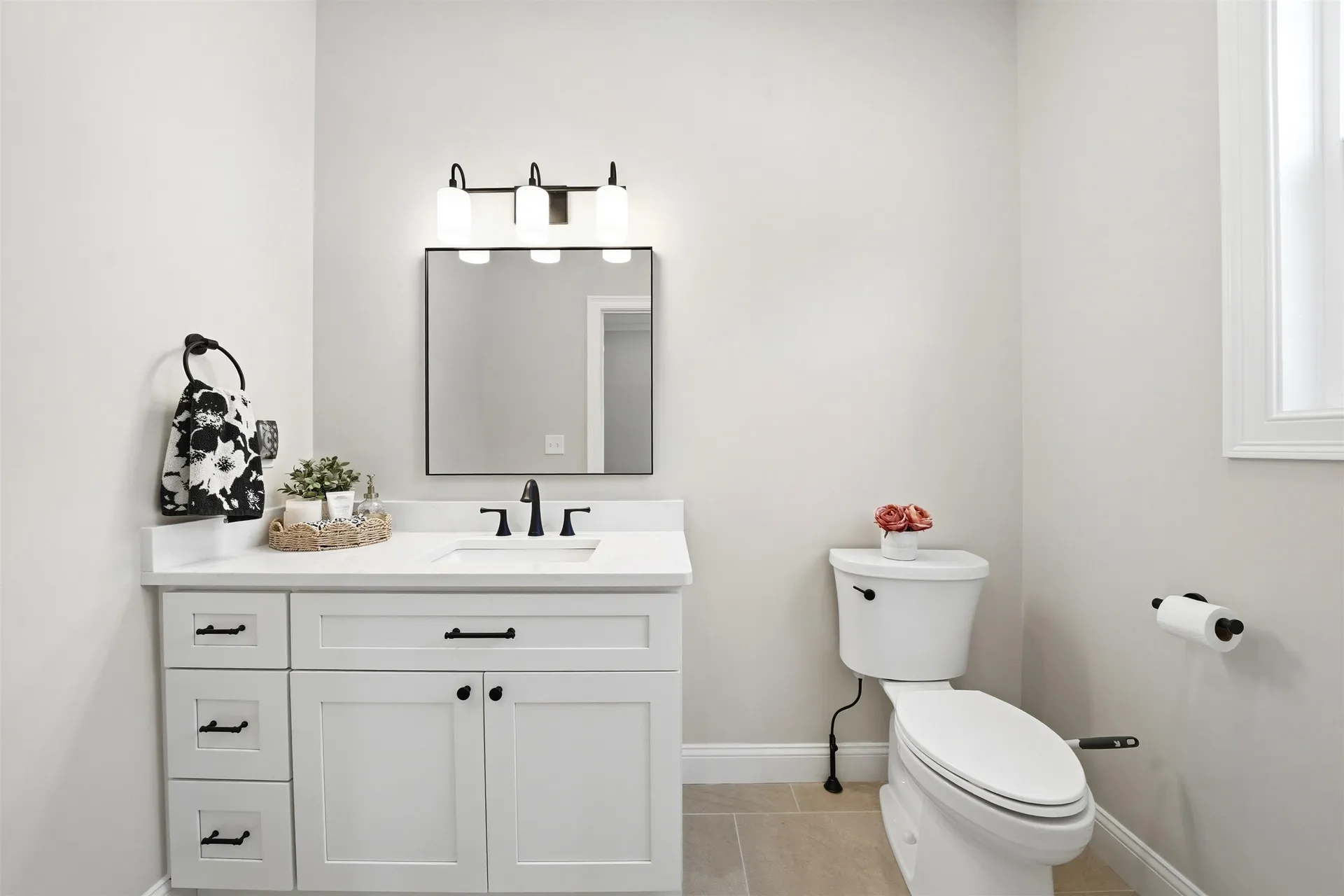 17 Carmel Road Pelham NH 03076