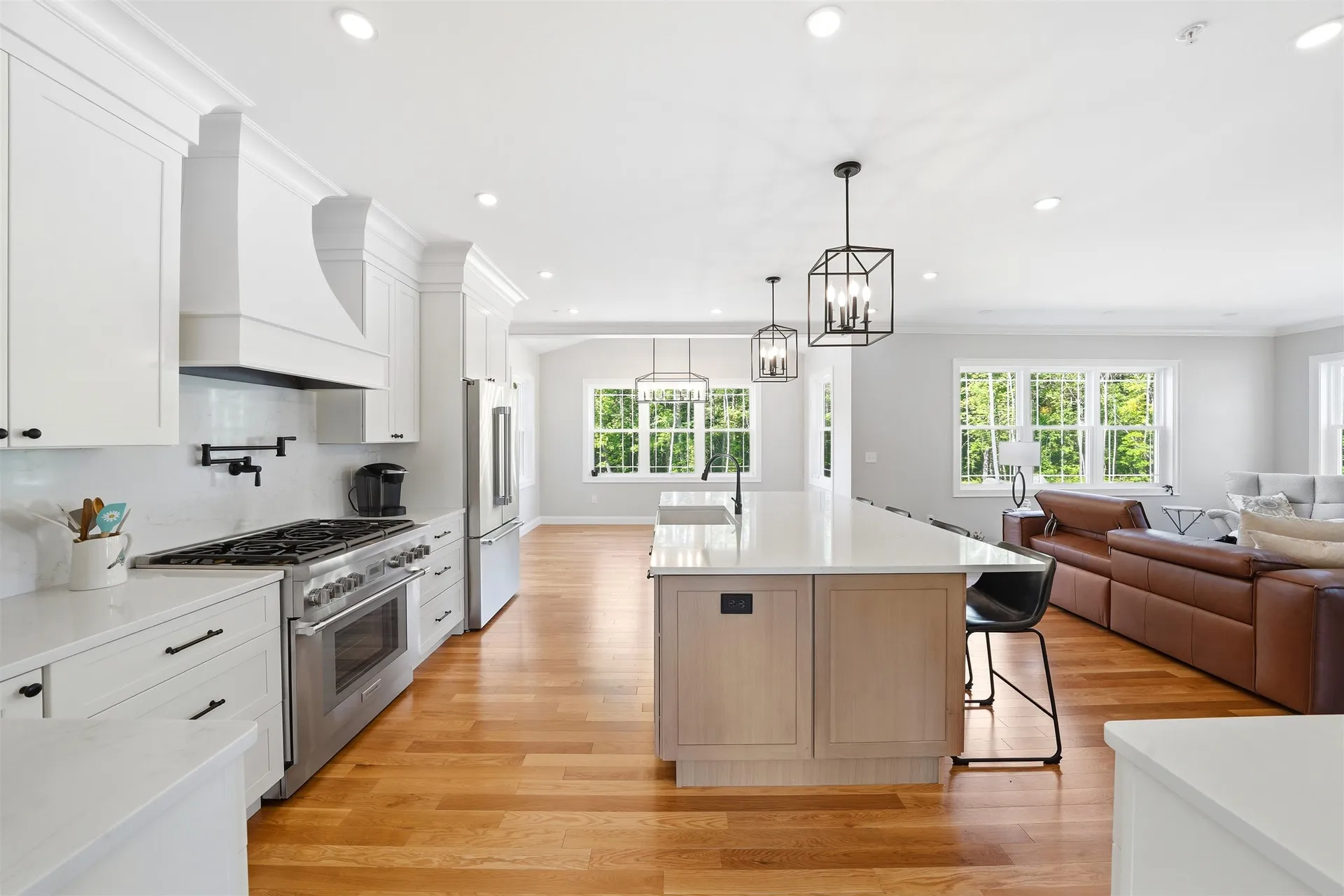 17 Carmel Road Pelham NH 03076