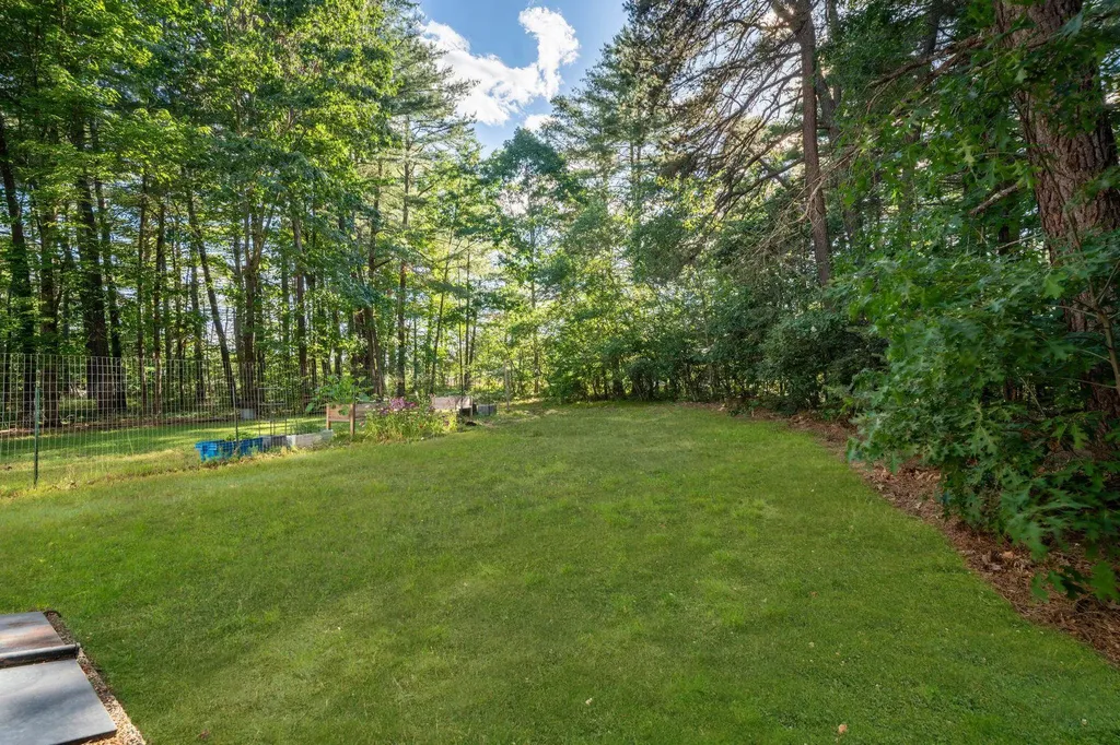 9 Cub Circle Amherst NH 03031