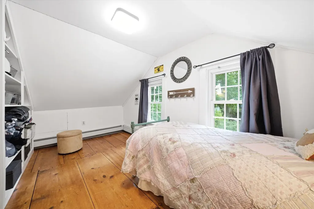 13 Nesmith Street Derry NH 03038