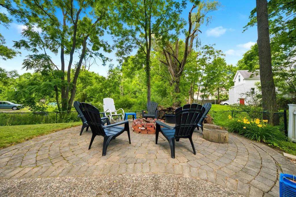13 Nesmith Street Derry NH 03038