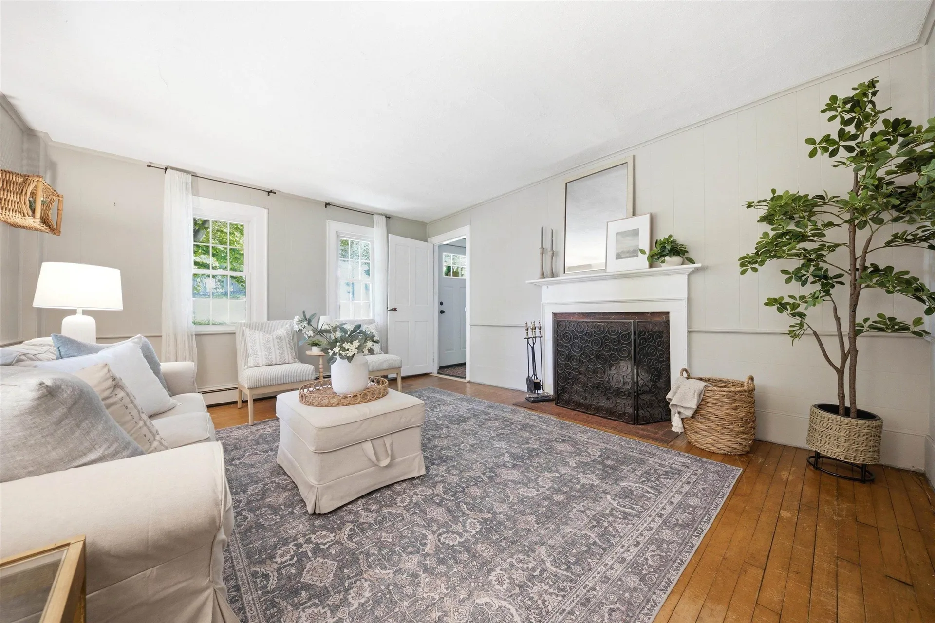13 Nesmith Street Derry NH 03038