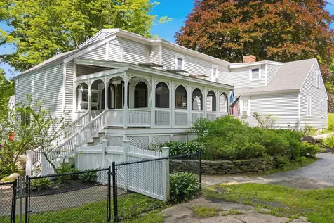 13 Nesmith Street Derry NH 03038