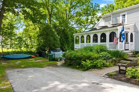 13 Nesmith Street Derry NH 03038