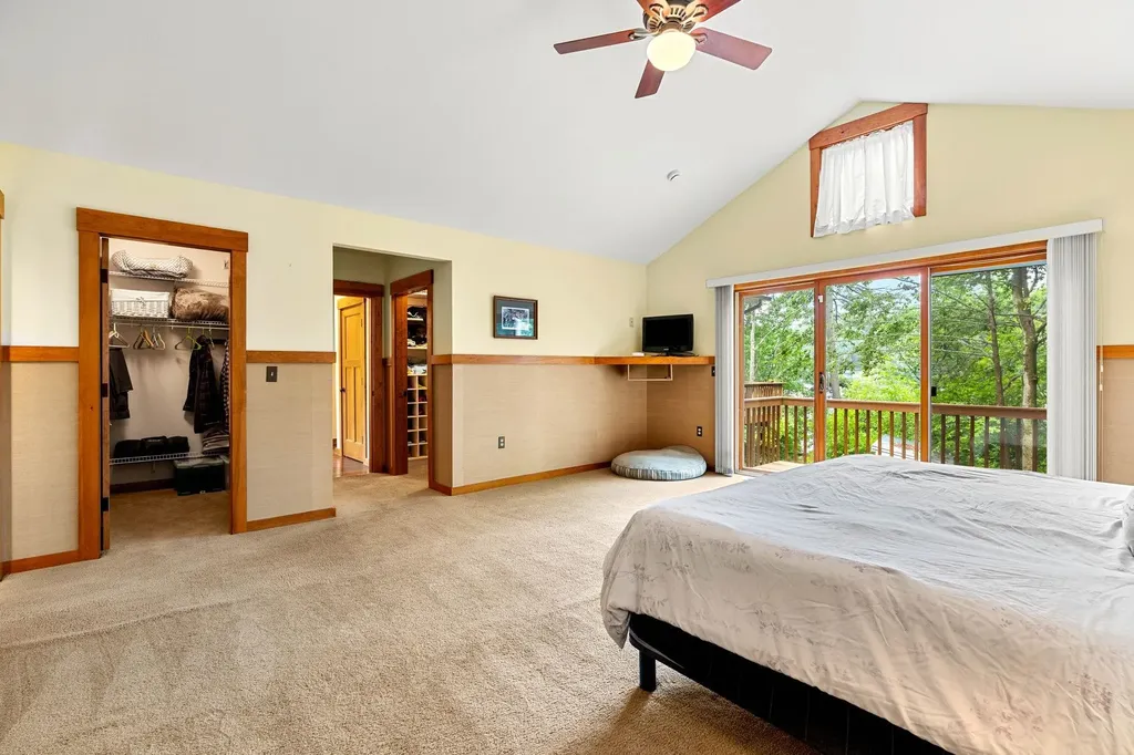 112 Pondview Road Weare NH 03281
