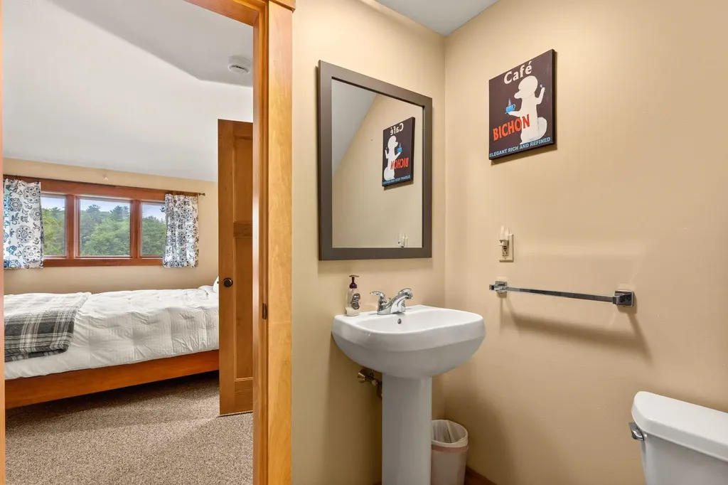112 Pondview Road Weare NH 03281