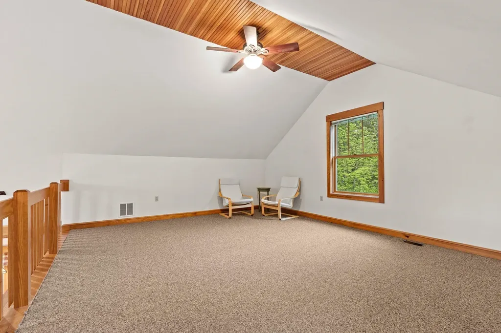 112 Pondview Road Weare NH 03281