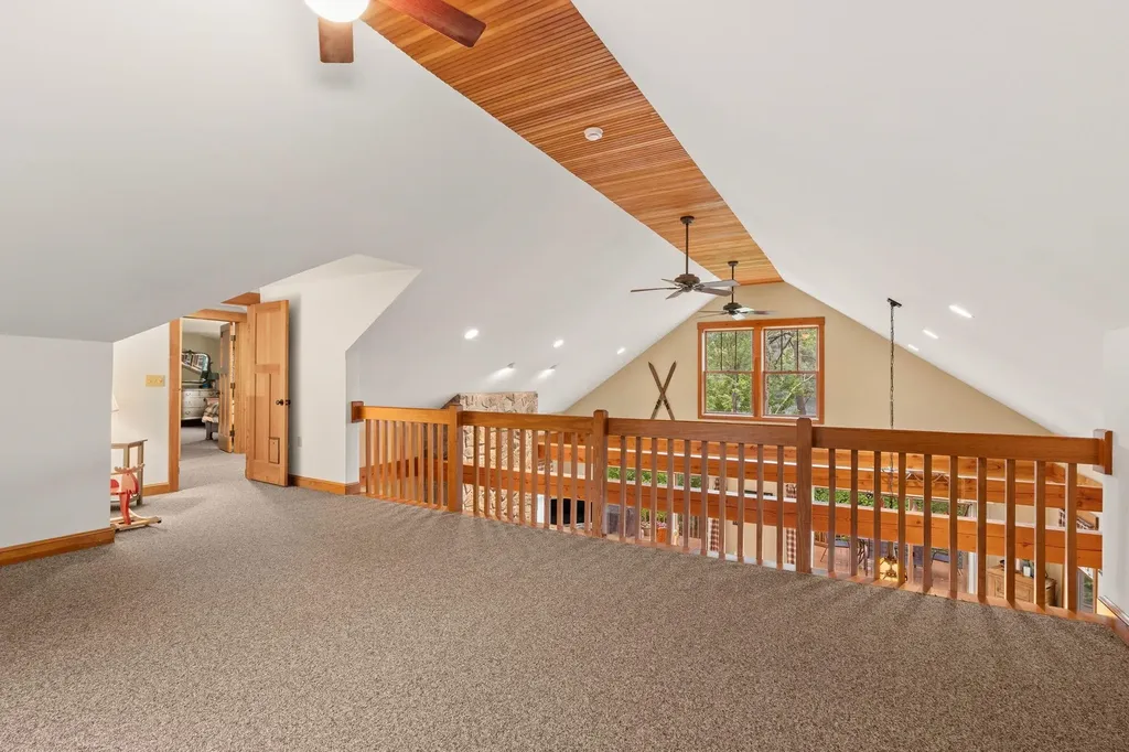 112 Pondview Road Weare NH 03281