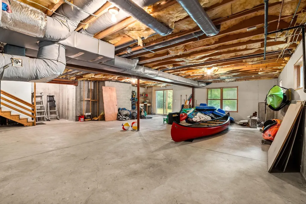 112 Pondview Road Weare NH 03281