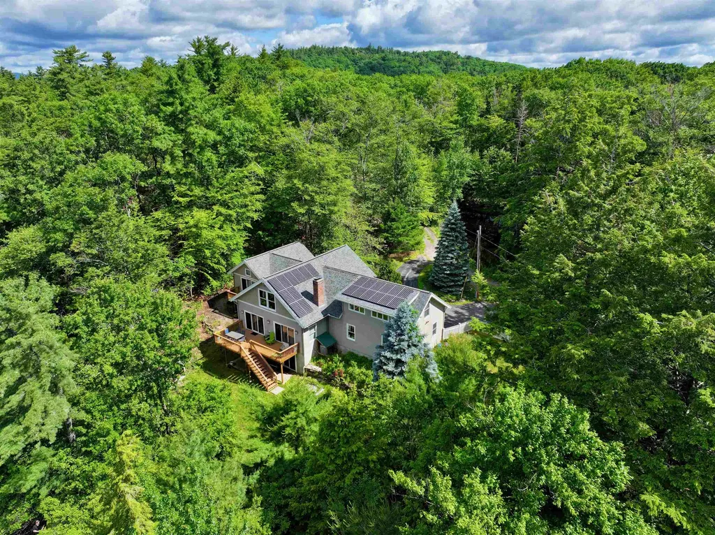 112 Pondview Road Weare NH 03281
