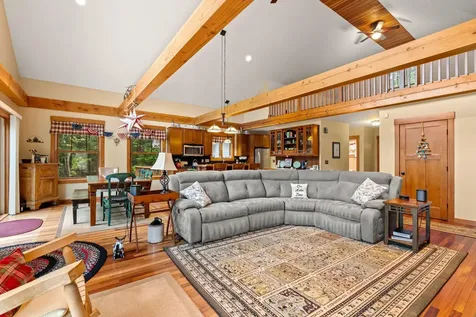112 Pondview Road Weare NH 03281