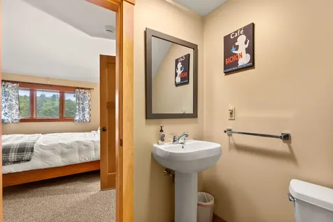 112 Pondview Road Weare NH 03281