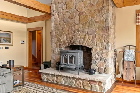 112 Pondview Road Weare NH 03281