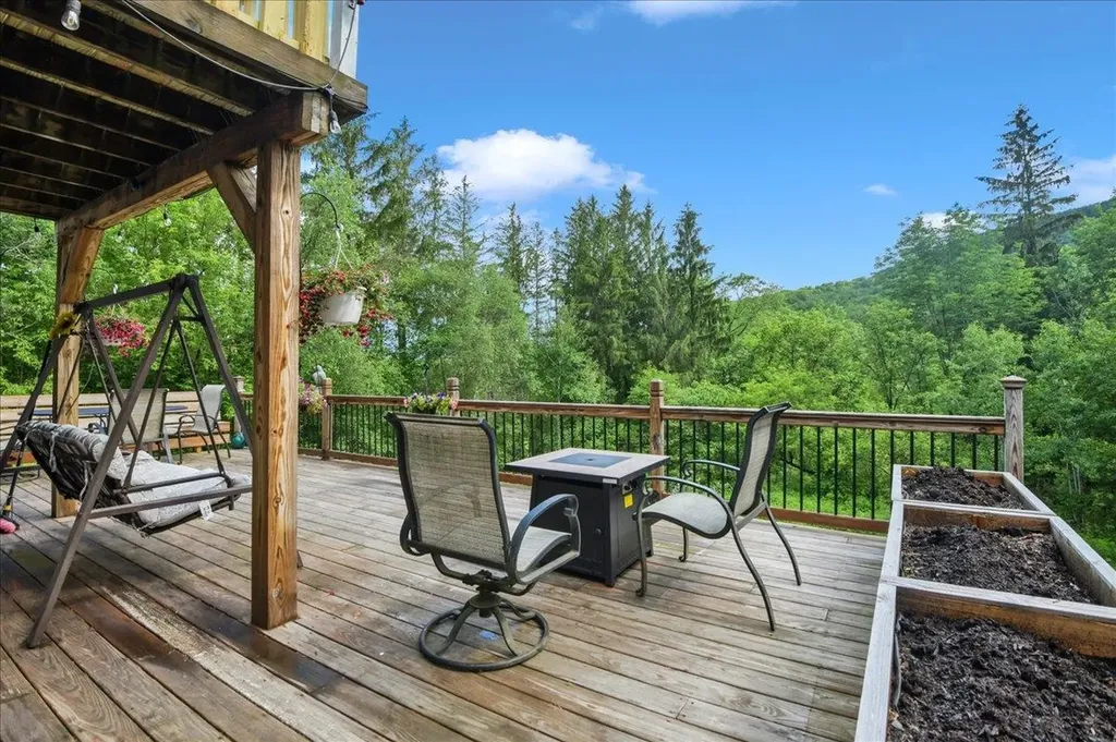 929 Codding Hollow Road Waterville VT 05492